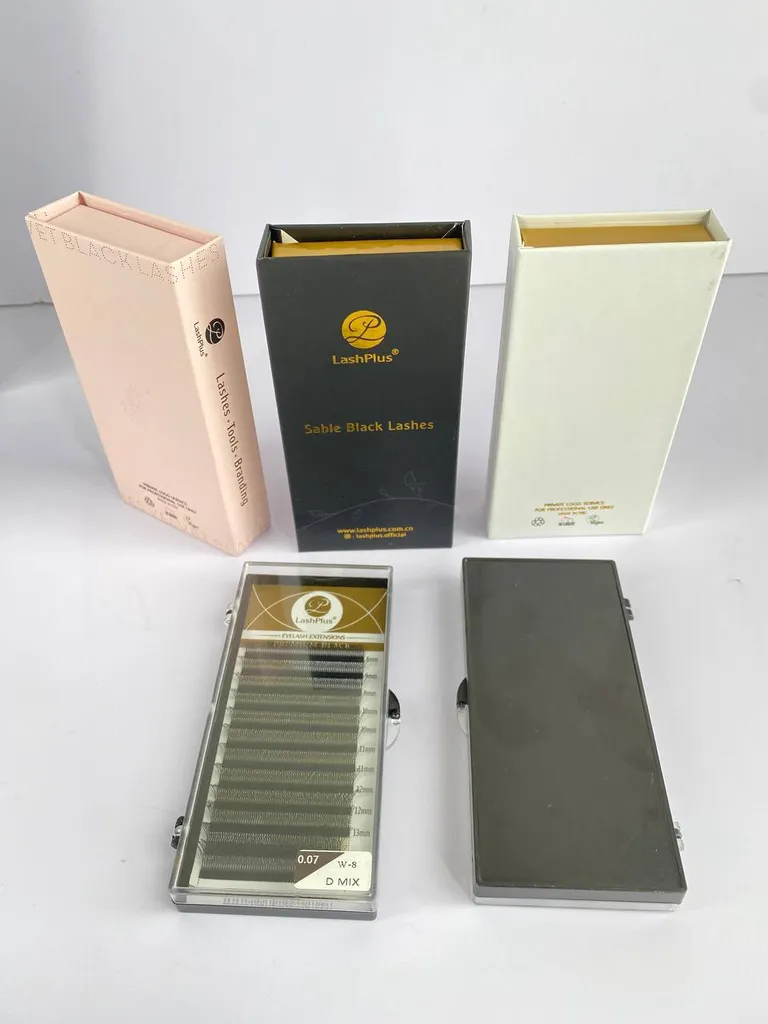 OEM manufacturer Lash Plus packaging